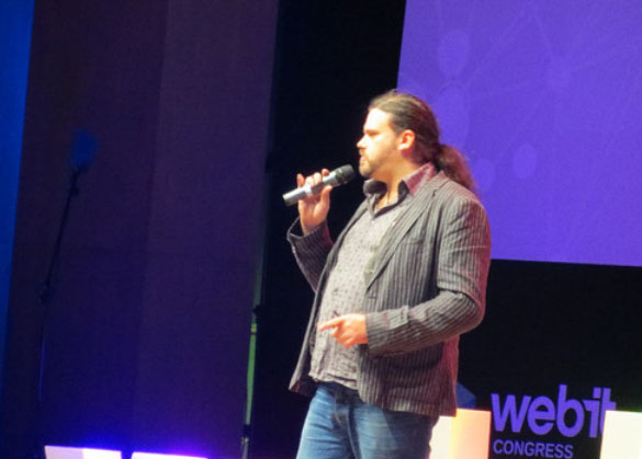 директора по разработки на PayPal, Джон Люн